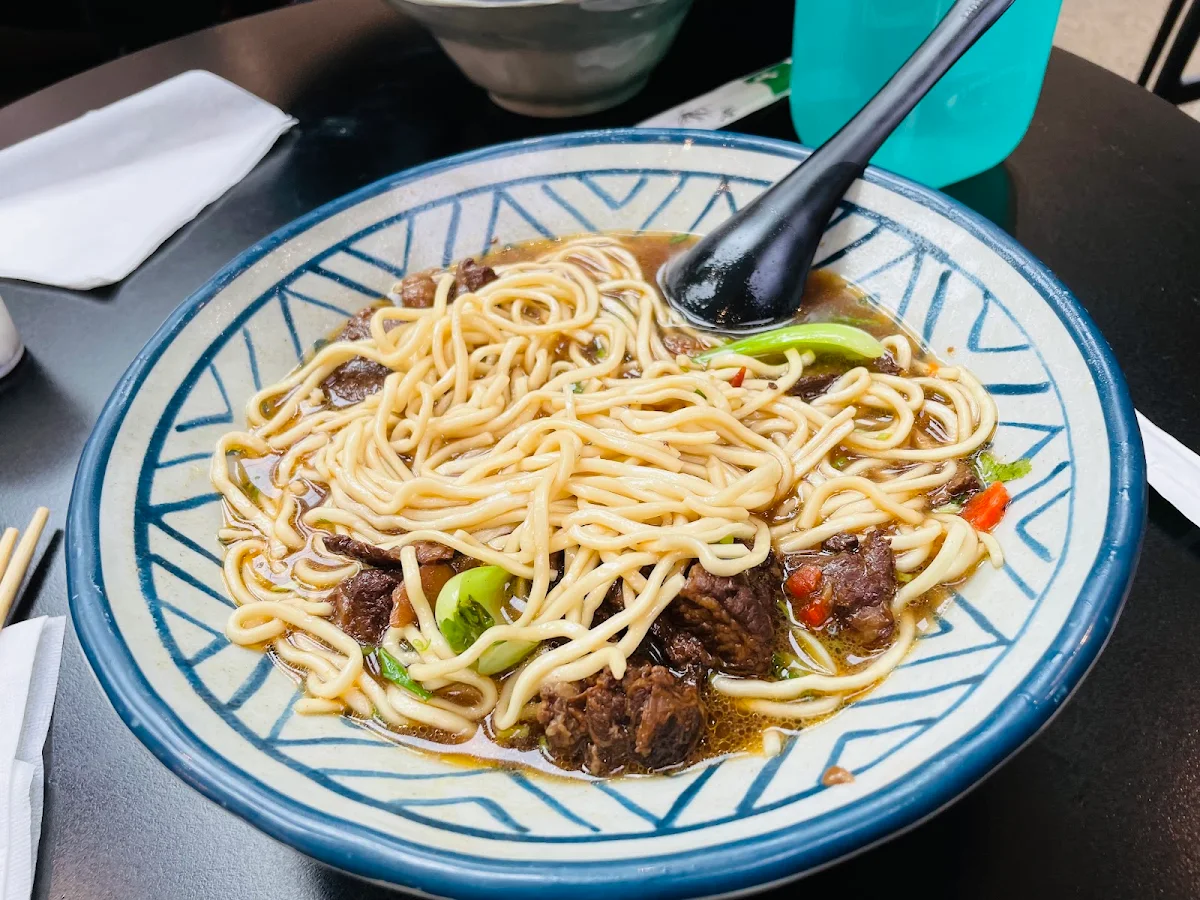 dry beef brisket noodles 牛腩干捞面, That Noodle Garden City